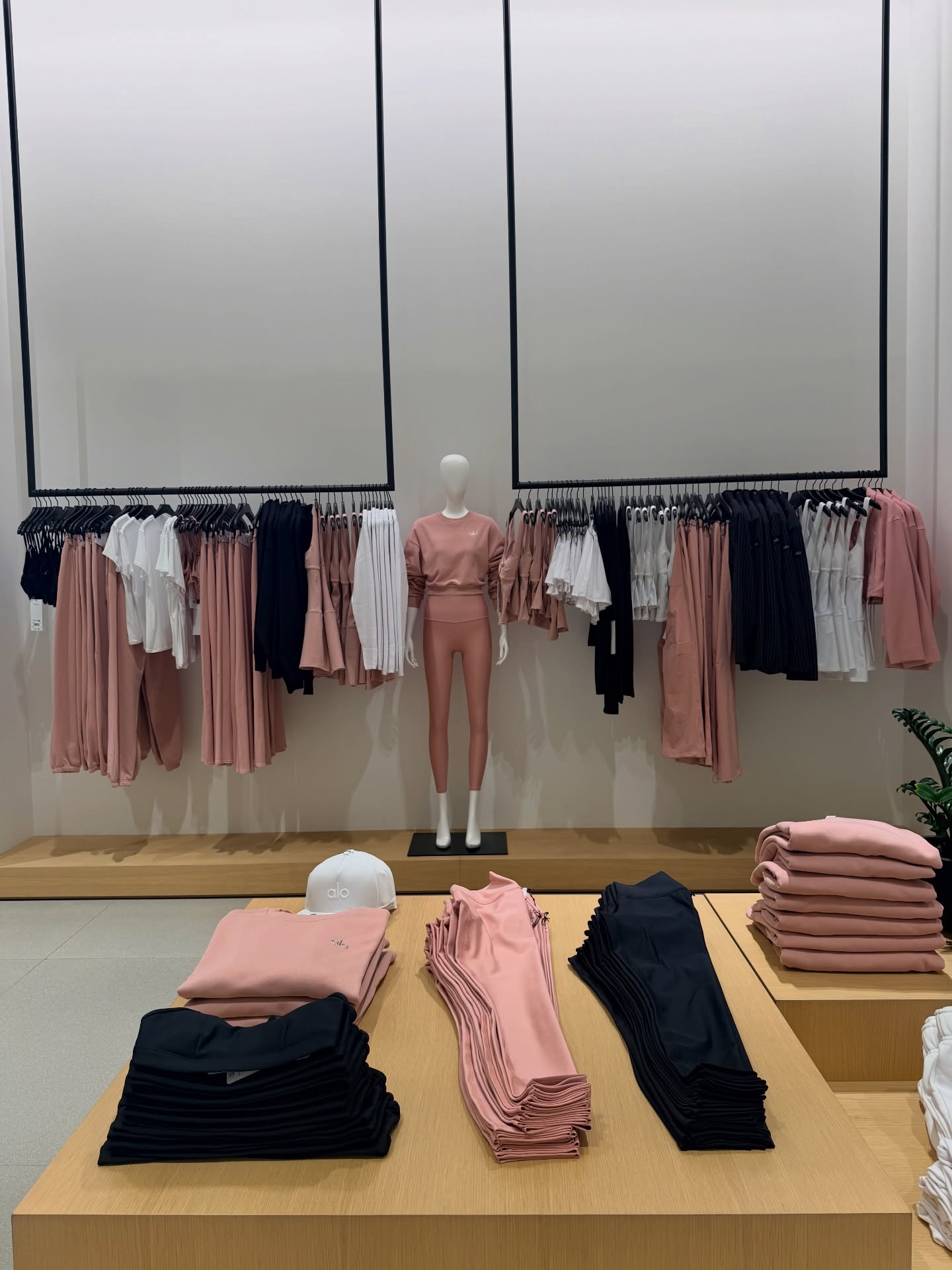 ปันปัน - สุทัตตา อุดมศิลป์