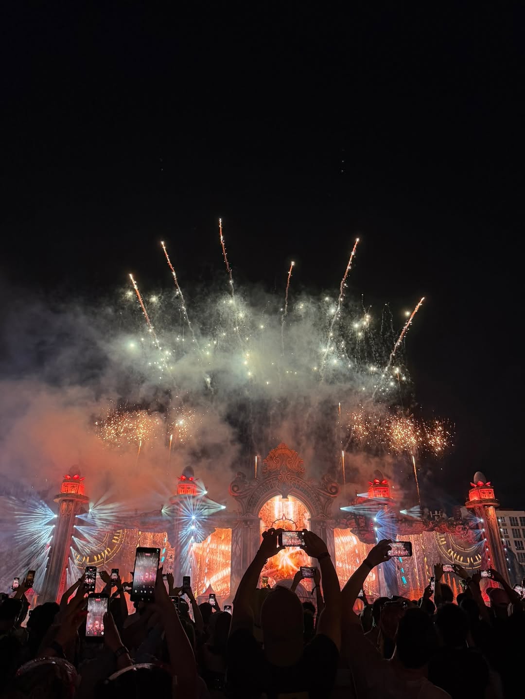 ปันปัน - สุทัตตา อุดมศิลป์