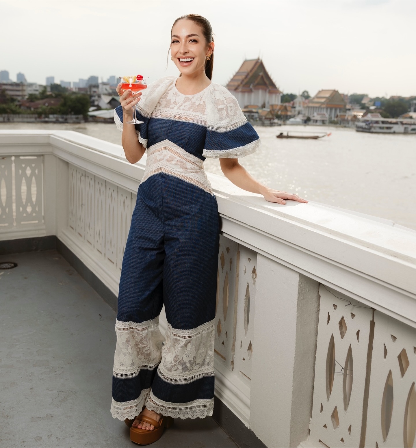 โอซา แวง