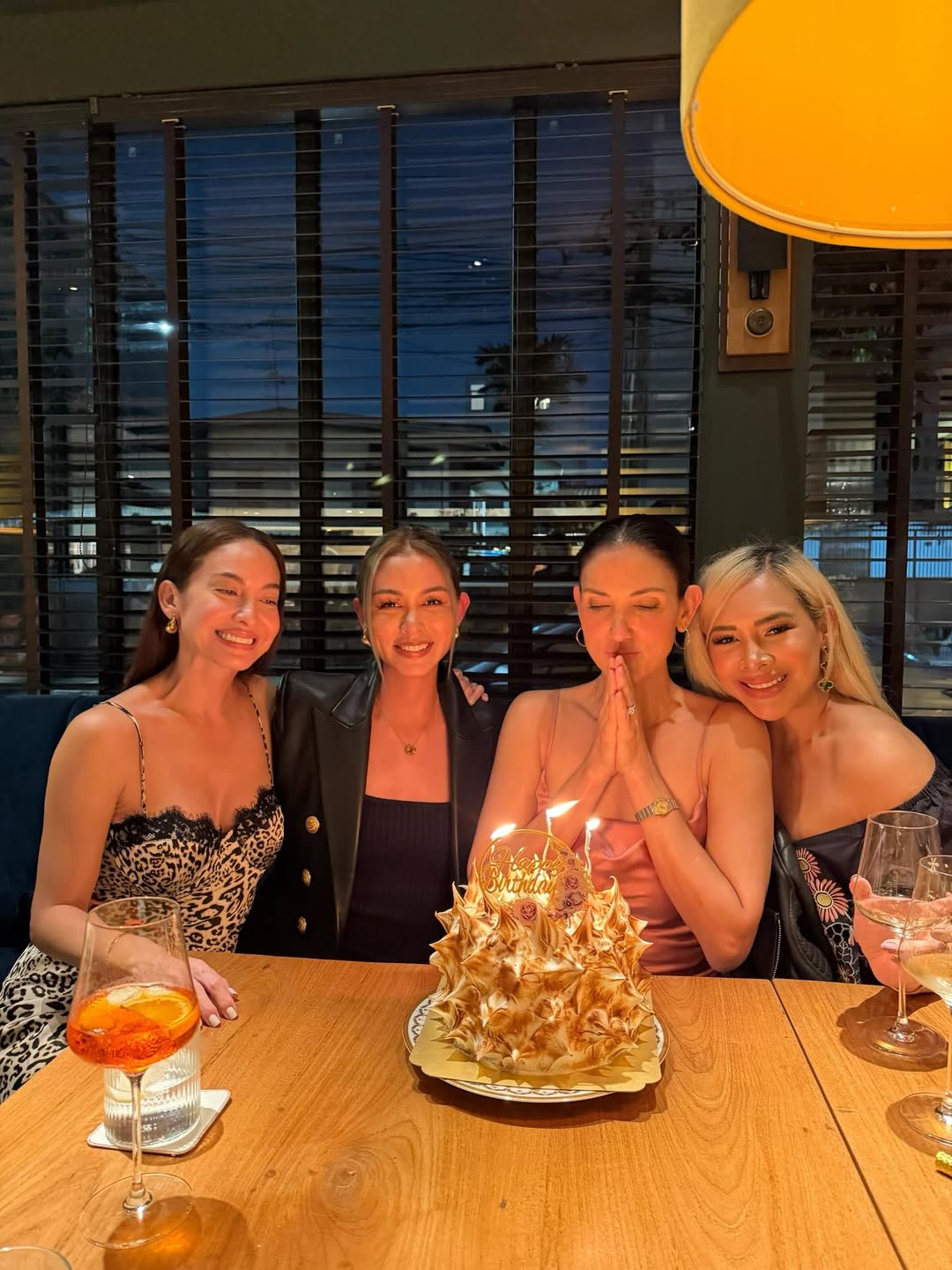 โอซา แวง