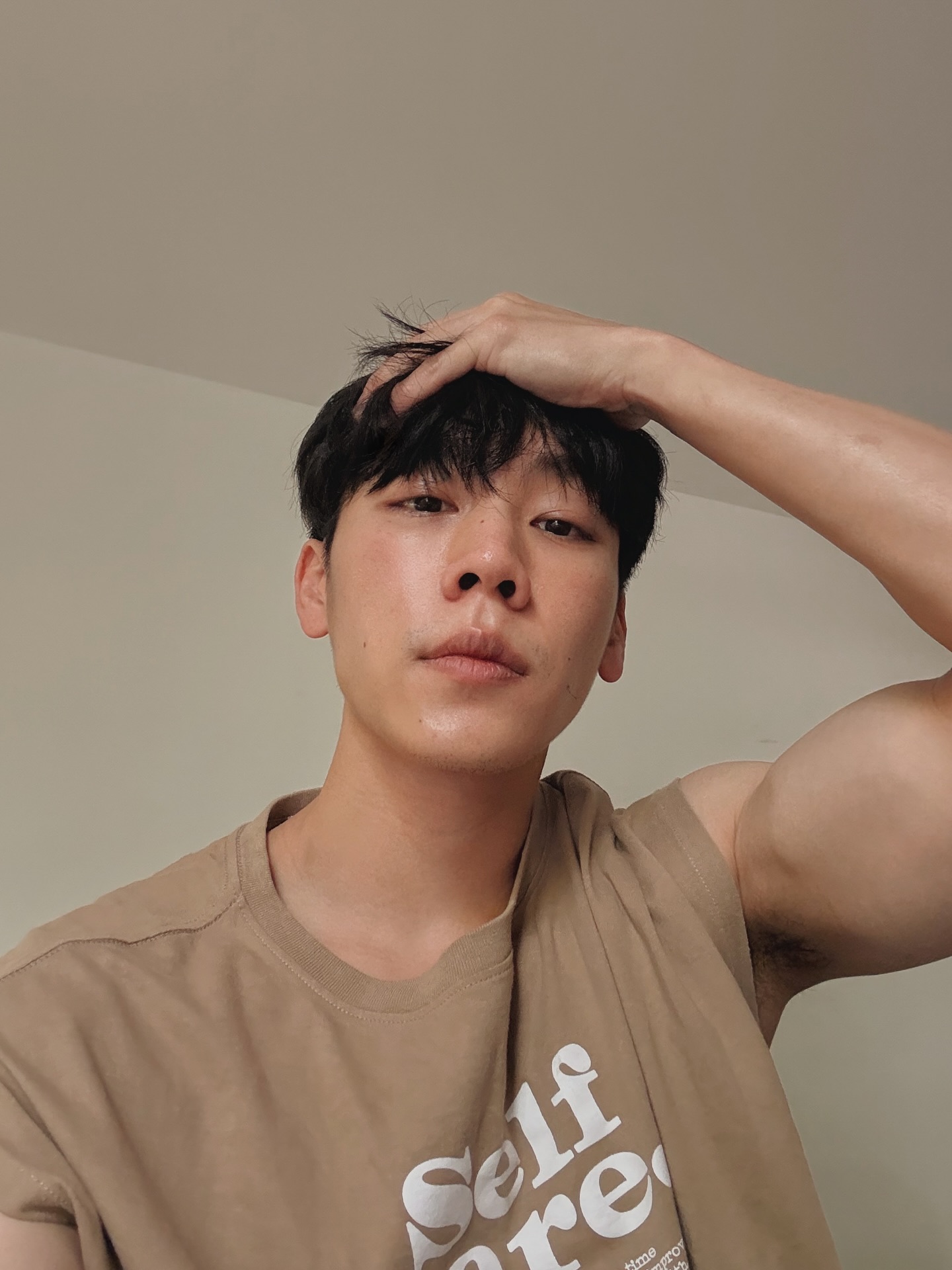 วอร์ - วนรัตน์ รัศมีรัตน์