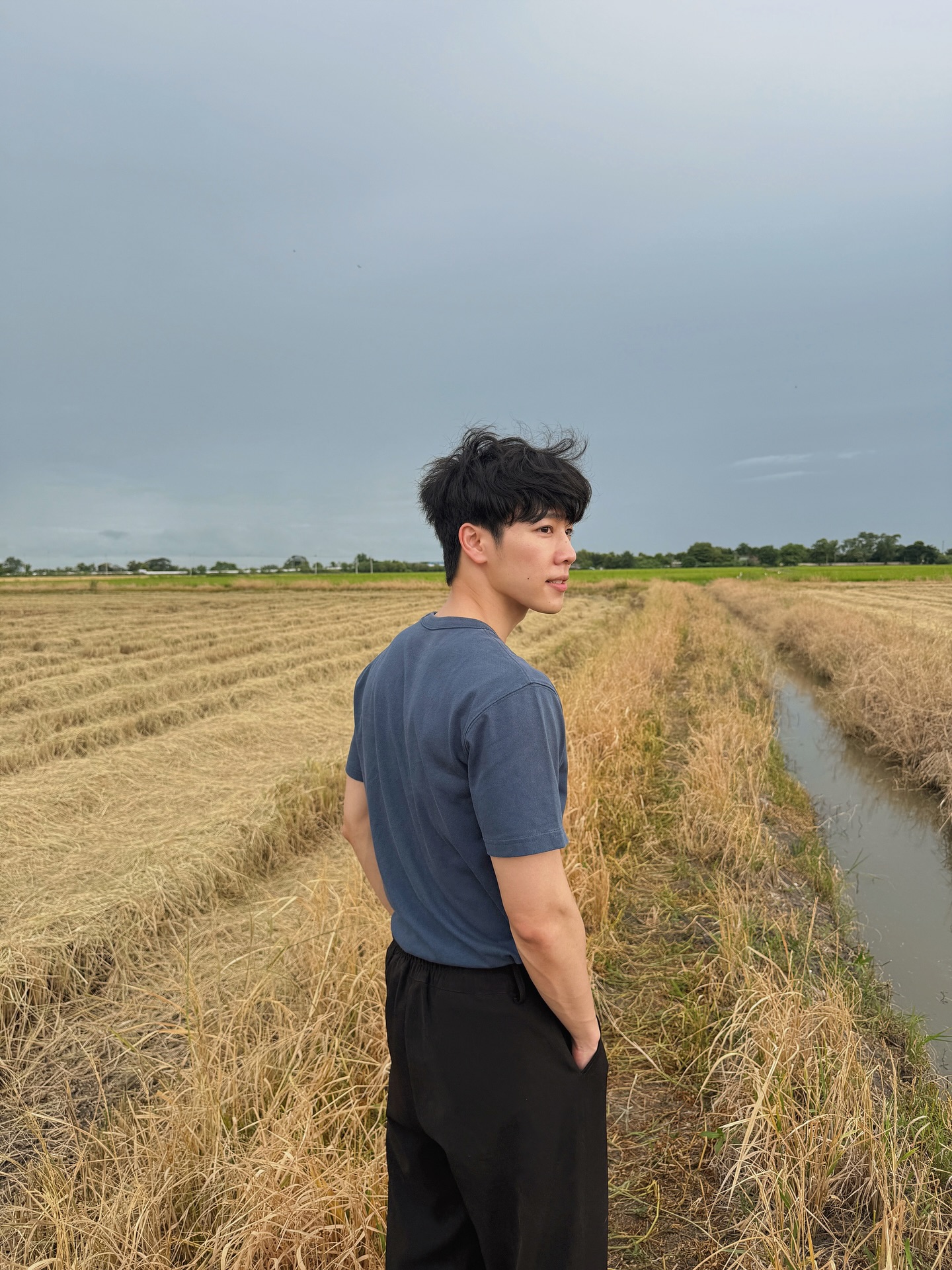 วอร์ - วนรัตน์ รัศมีรัตน์