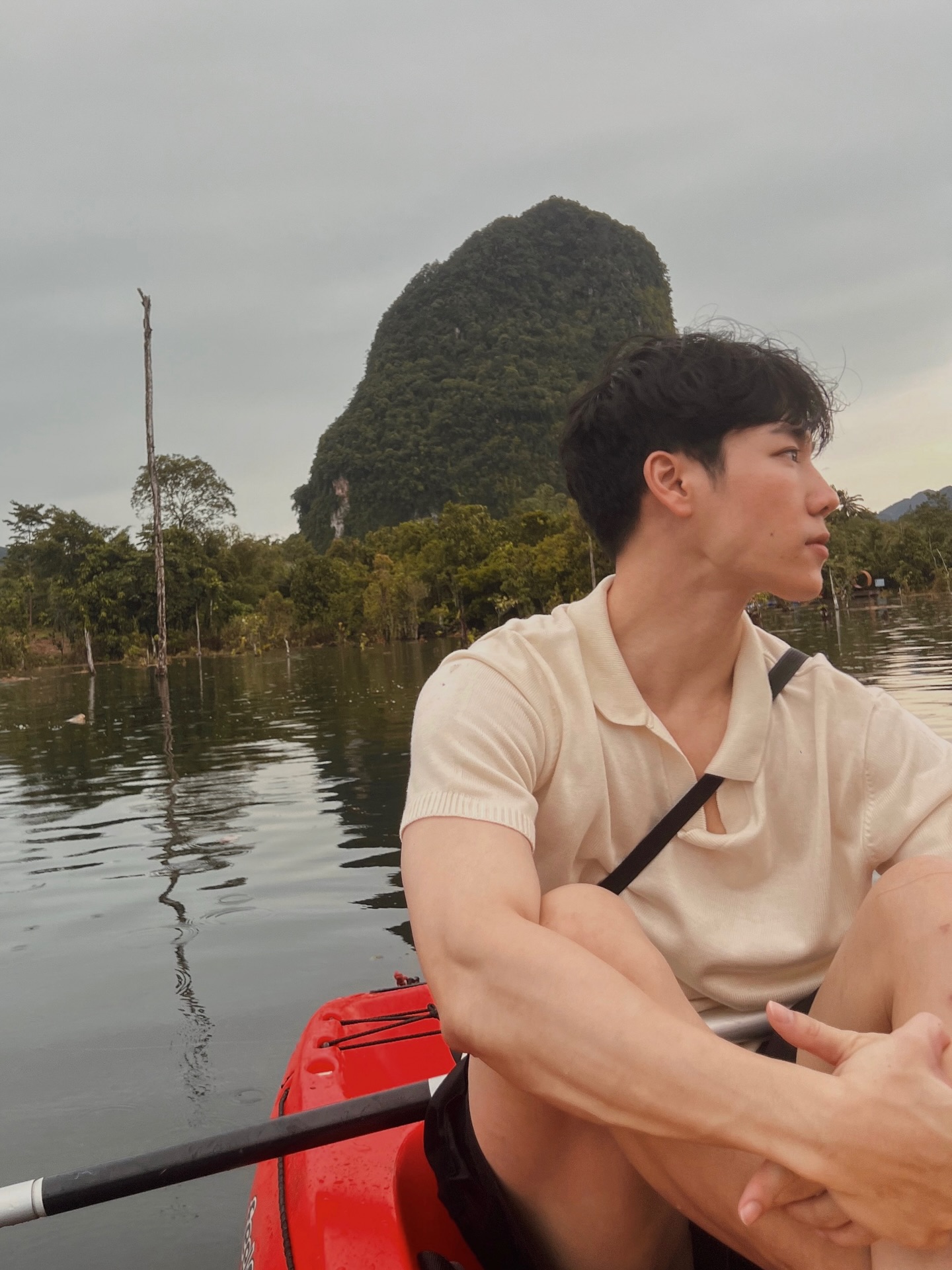วอร์ - วนรัตน์ รัศมีรัตน์