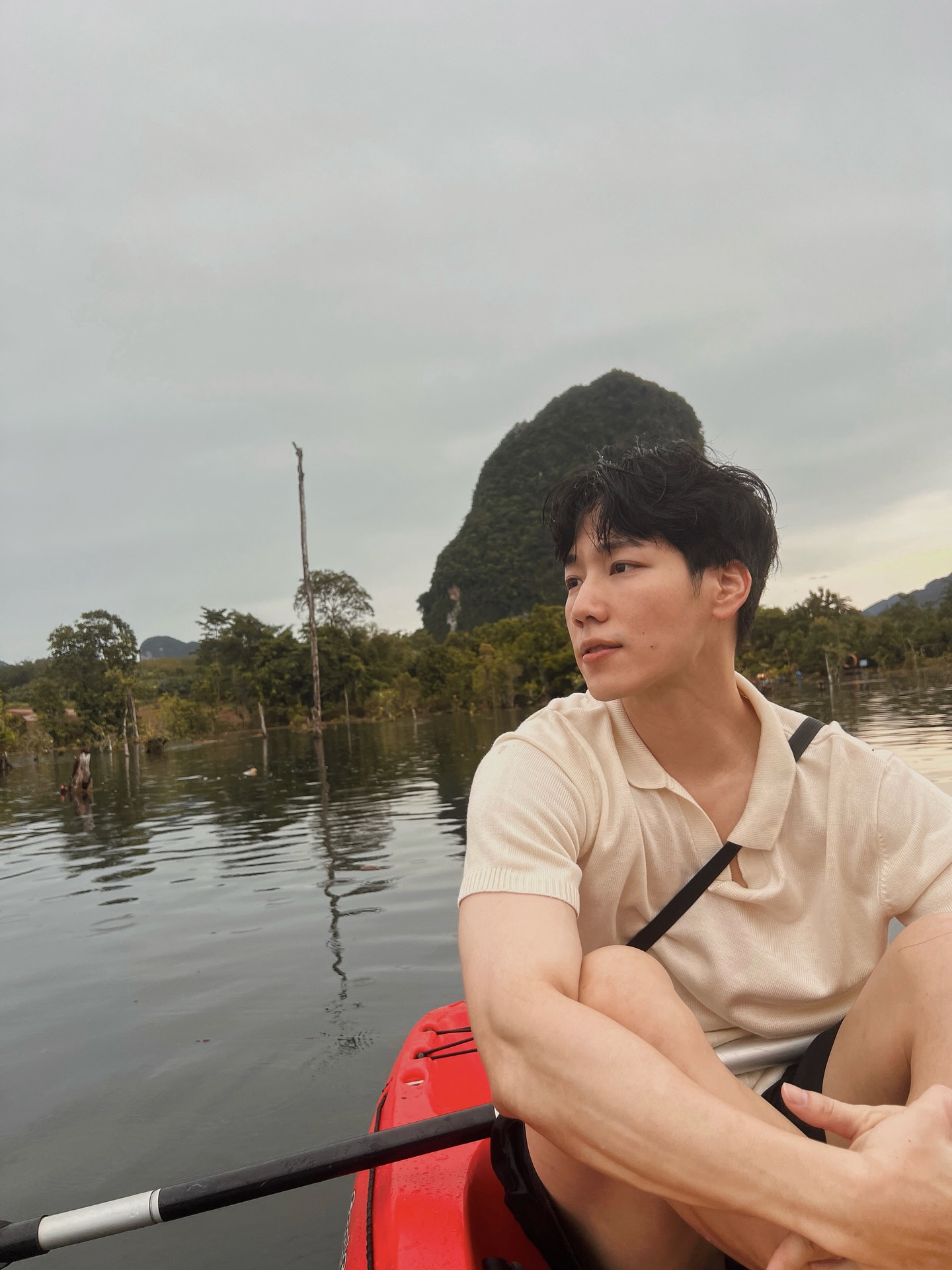 วอร์ - วนรัตน์ รัศมีรัตน์