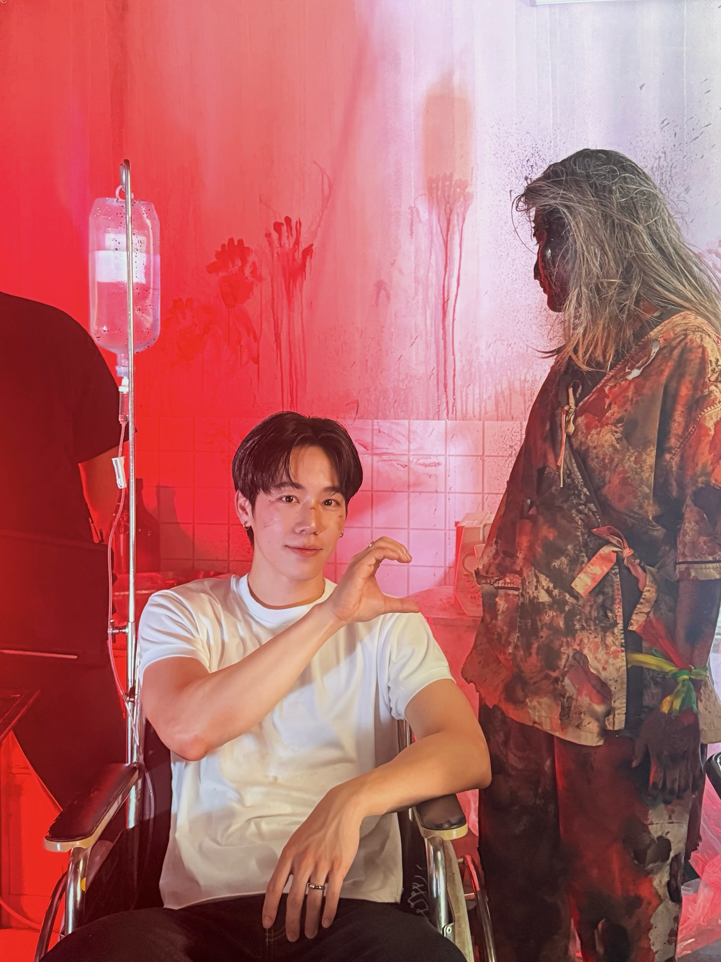 วอร์ - วนรัตน์ รัศมีรัตน์