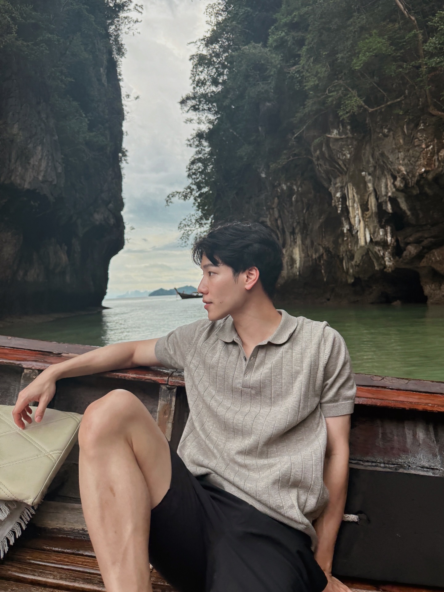 วอร์ - วนรัตน์ รัศมีรัตน์