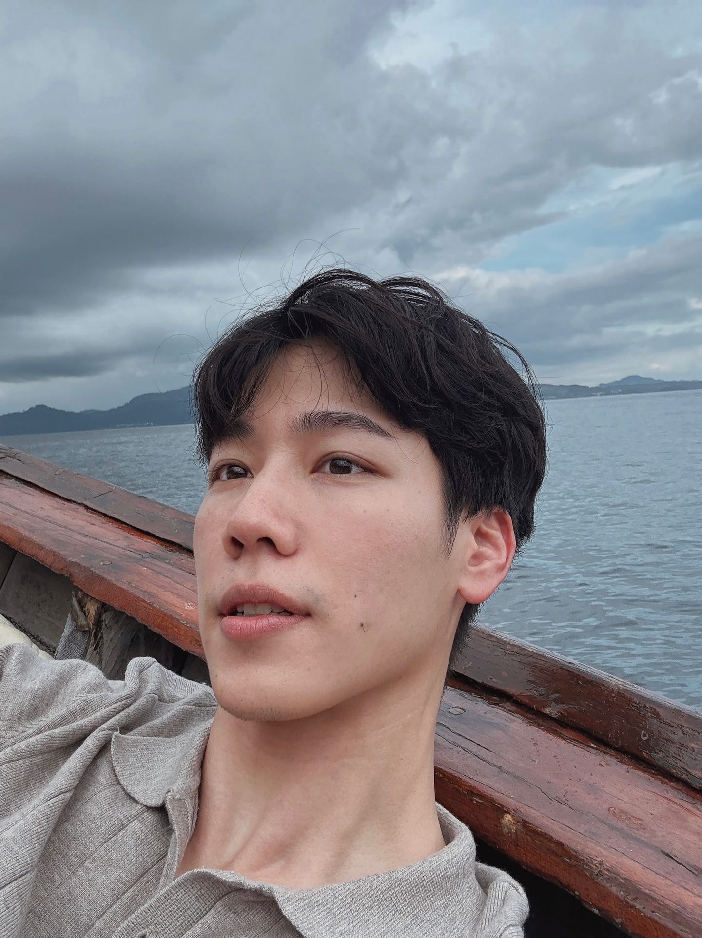 วอร์ - วนรัตน์ รัศมีรัตน์