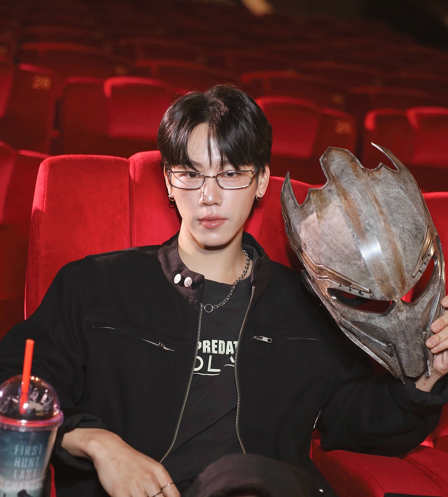 วอร์ - วนรัตน์ รัศมีรัตน์