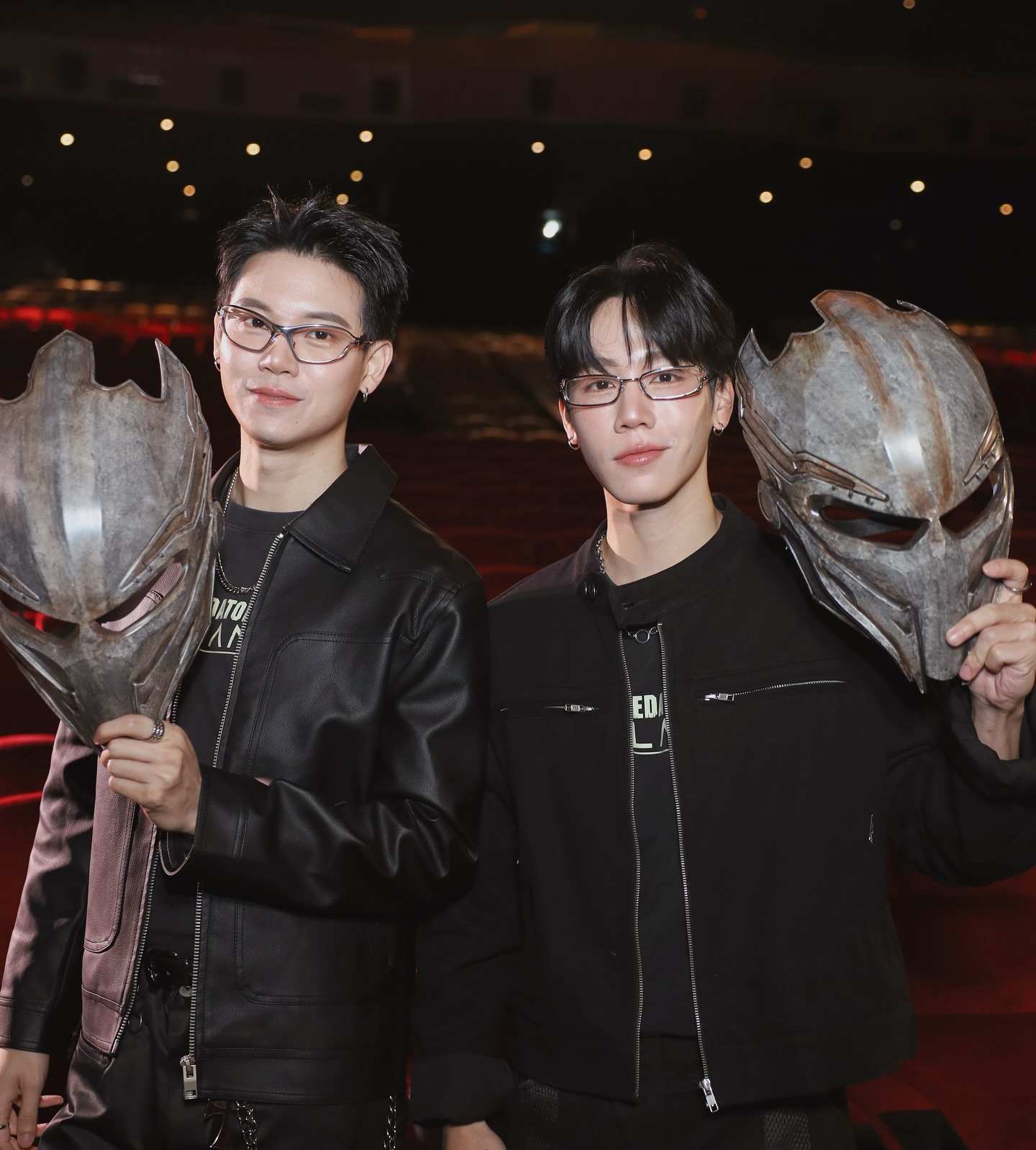 วอร์ - วนรัตน์ รัศมีรัตน์