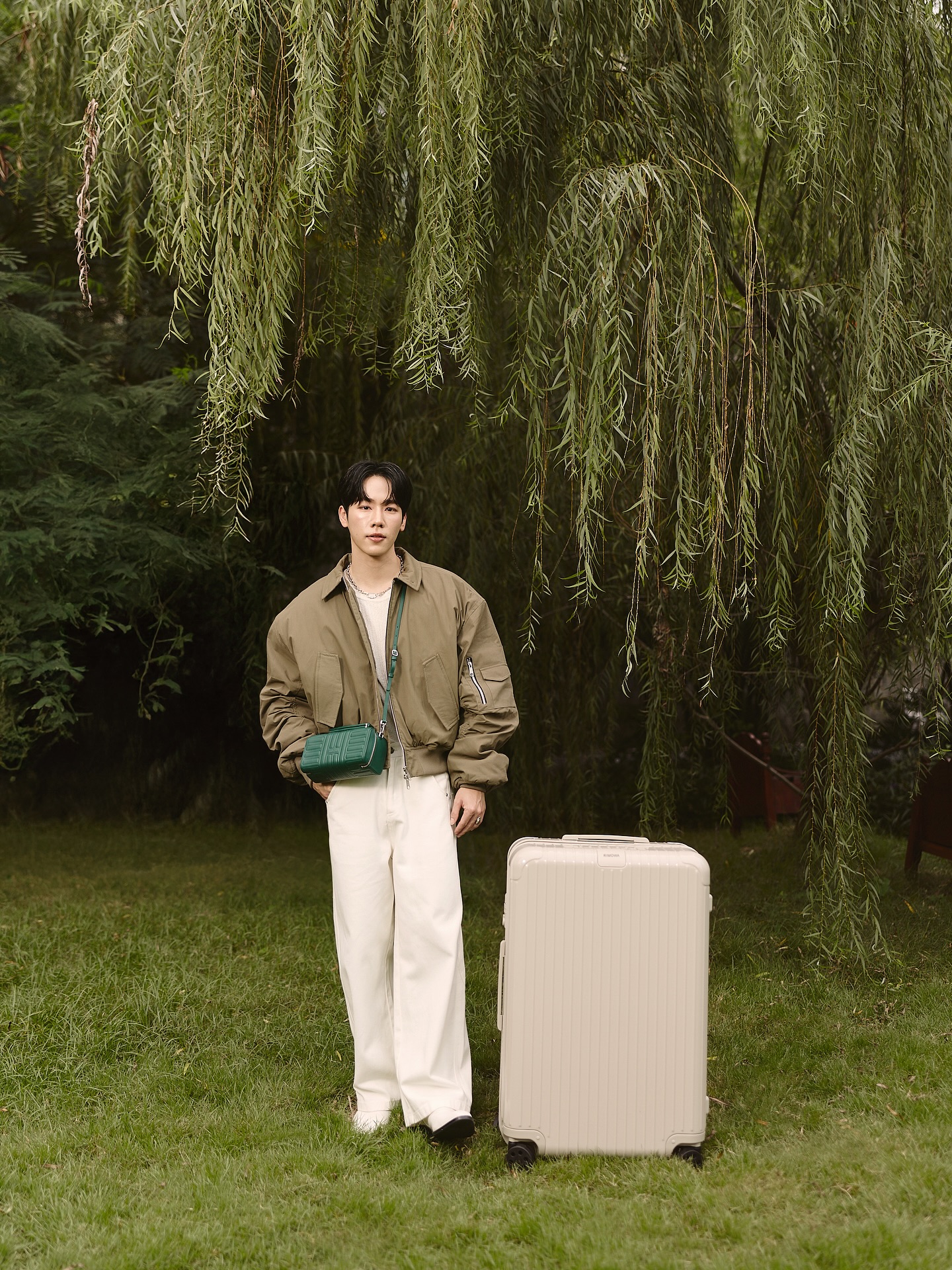 วอร์ - วนรัตน์ รัศมีรัตน์