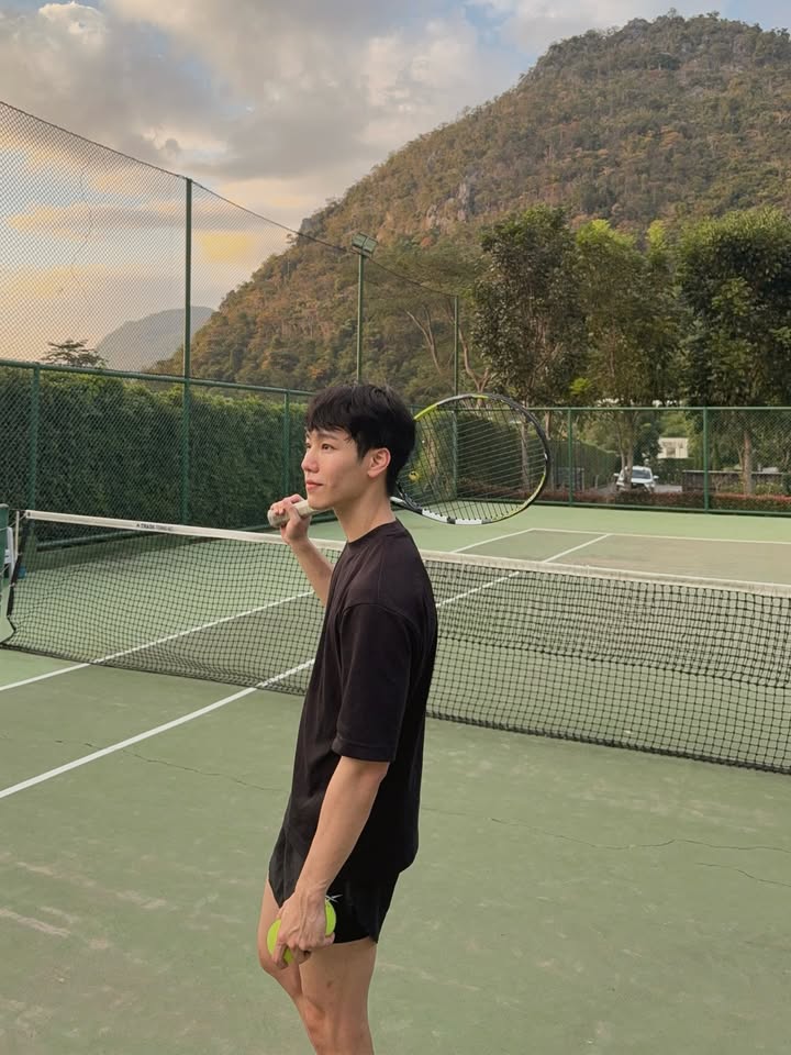 วอร์ - วนรัตน์ รัศมีรัตน์