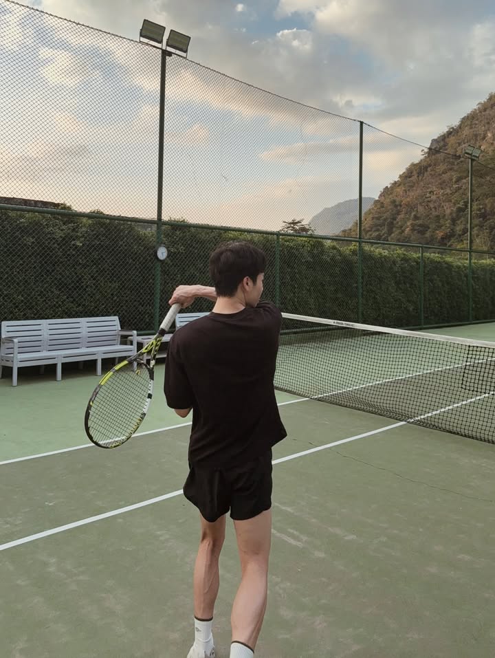 วอร์ - วนรัตน์ รัศมีรัตน์