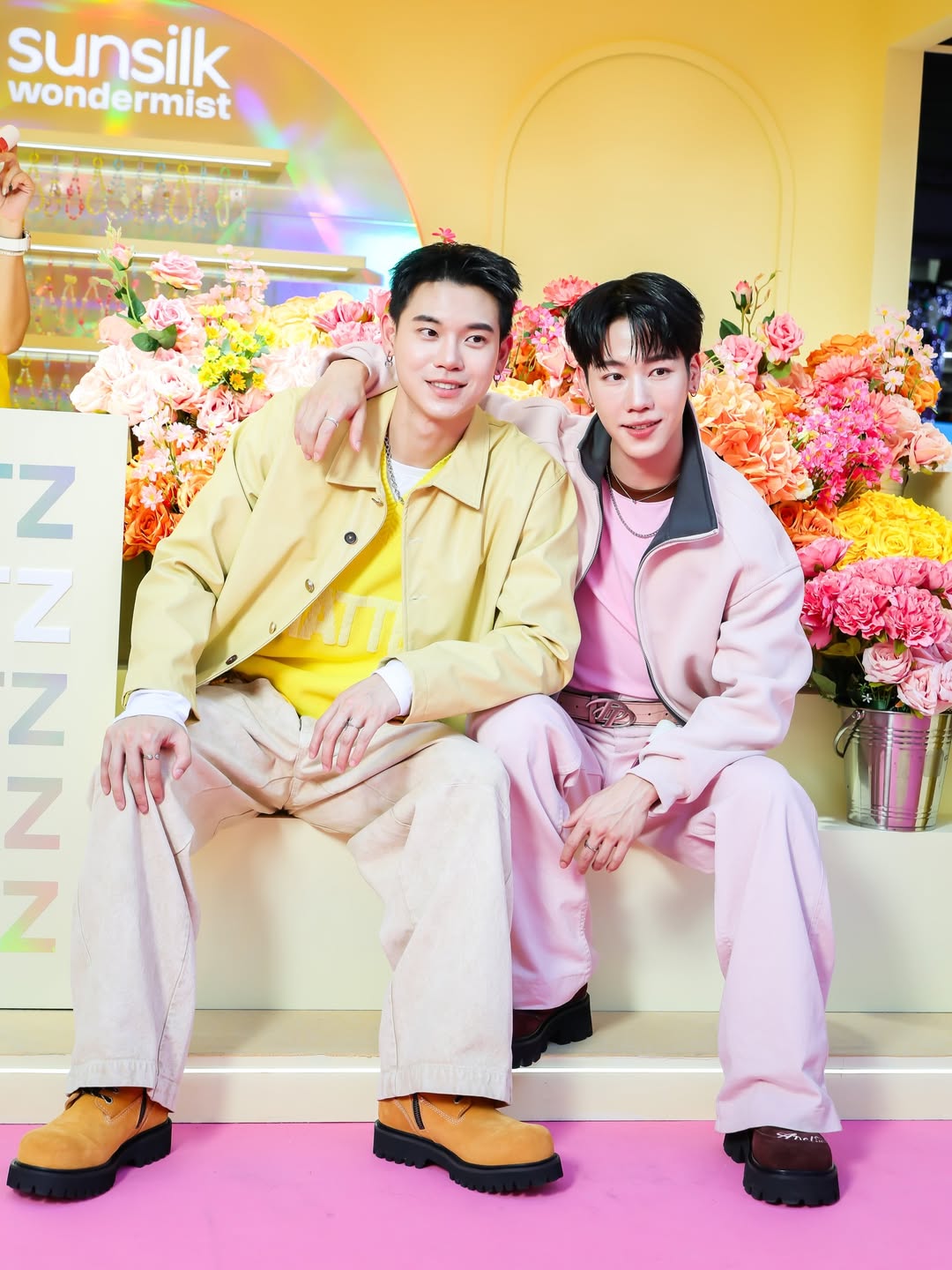 วอร์ - วนรัตน์ รัศมีรัตน์