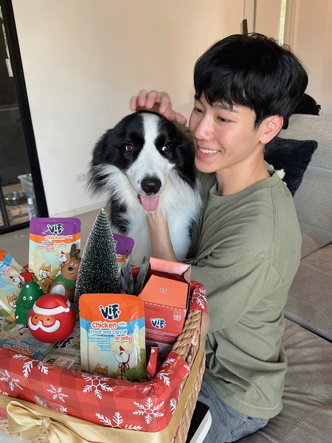 วอร์ - วนรัตน์ รัศมีรัตน์