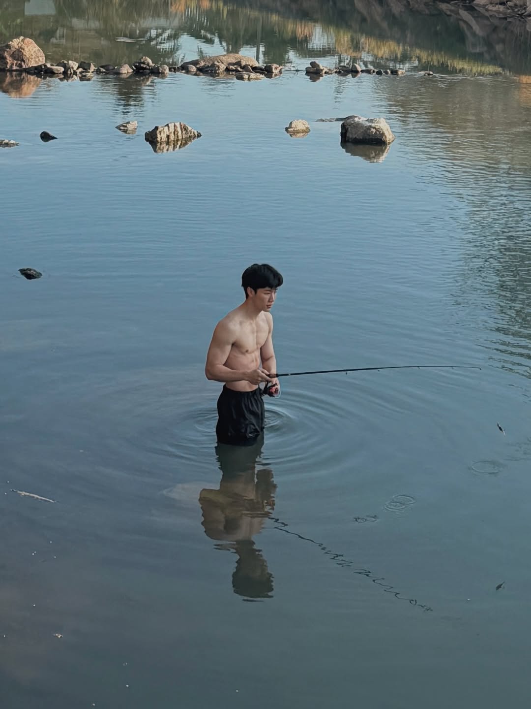 วอร์ - วนรัตน์ รัศมีรัตน์