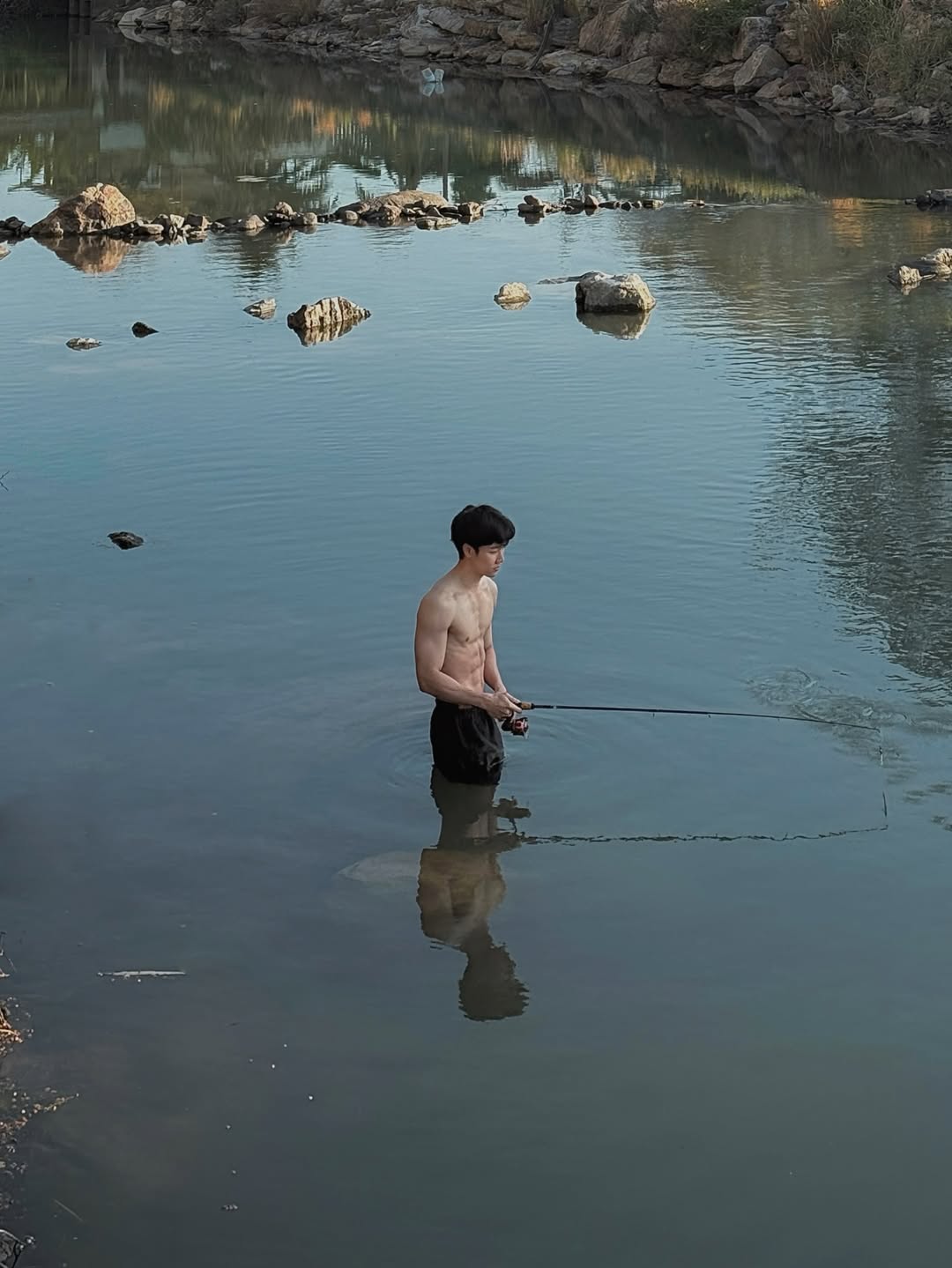 วอร์ - วนรัตน์ รัศมีรัตน์