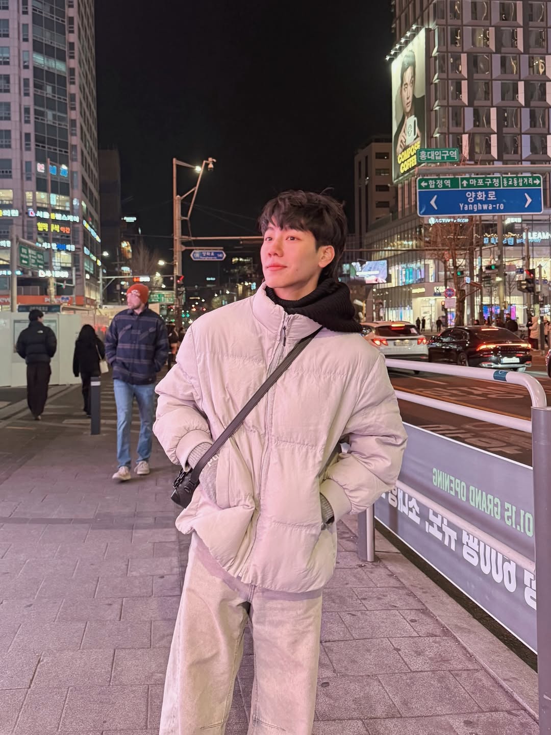 วอร์ - วนรัตน์ รัศมีรัตน์