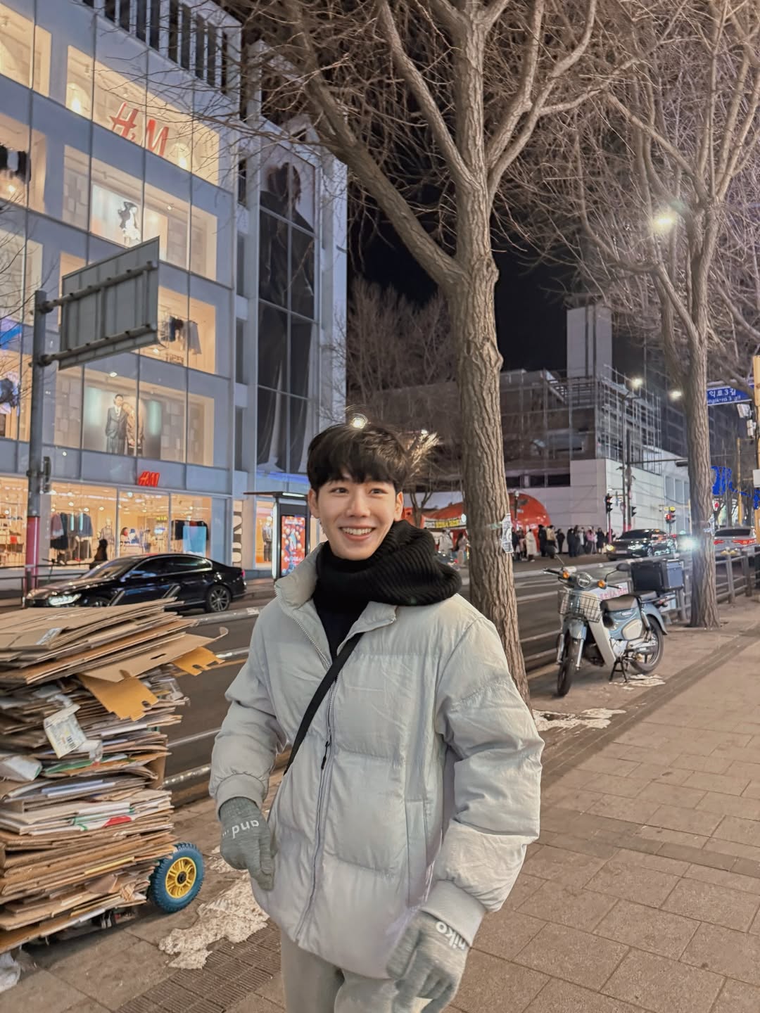 วอร์ - วนรัตน์ รัศมีรัตน์