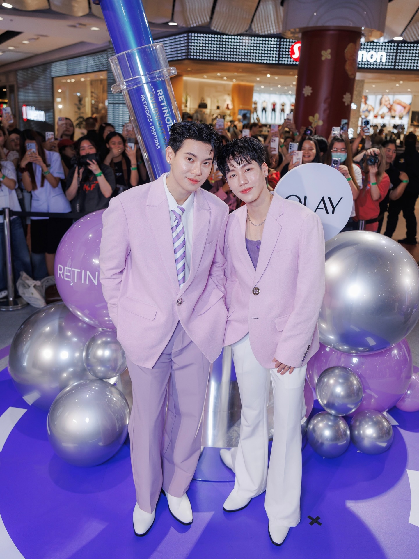 วอร์ - วนรัตน์ รัศมีรัตน์