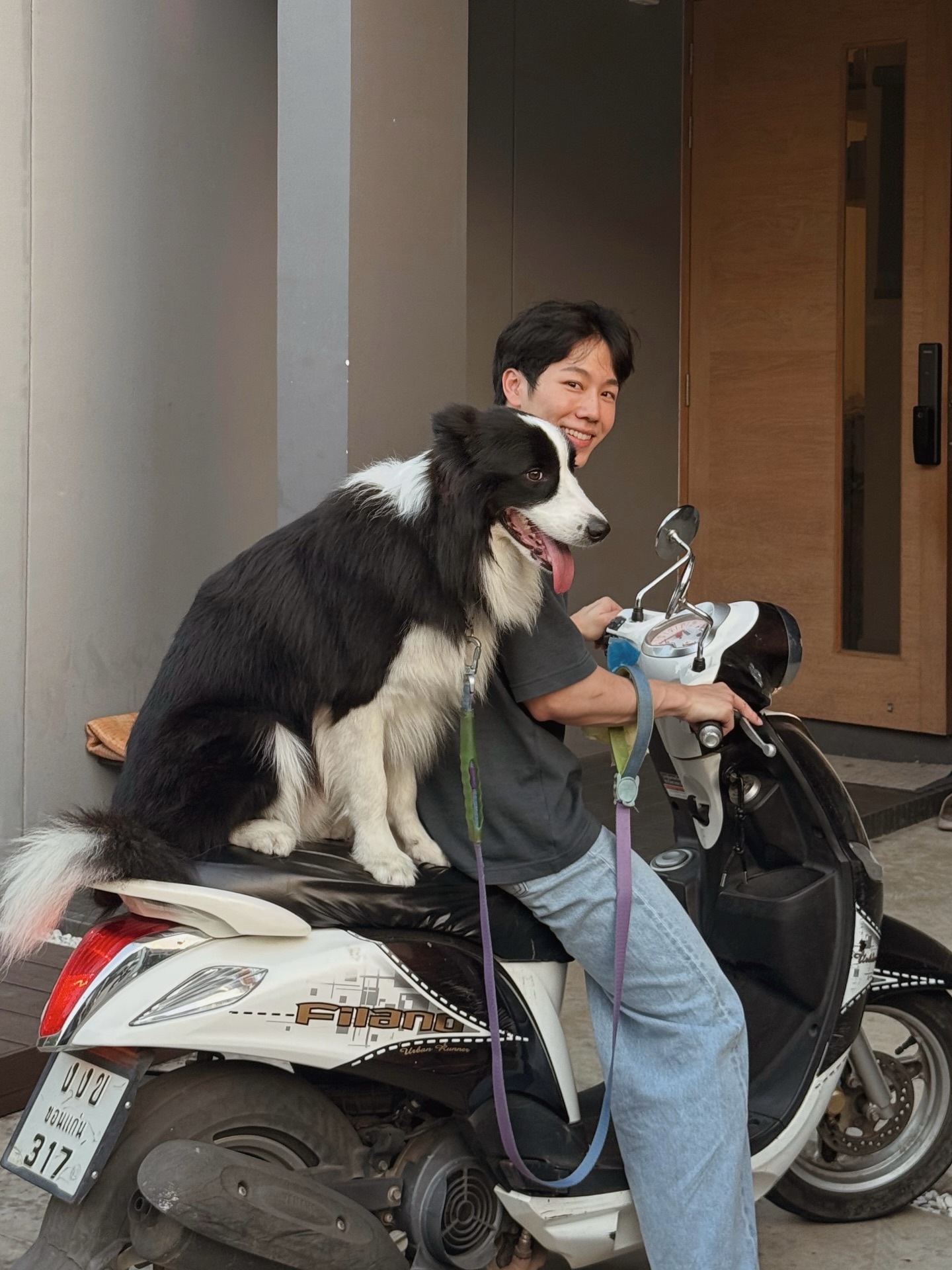 วอร์ - วนรัตน์ รัศมีรัตน์