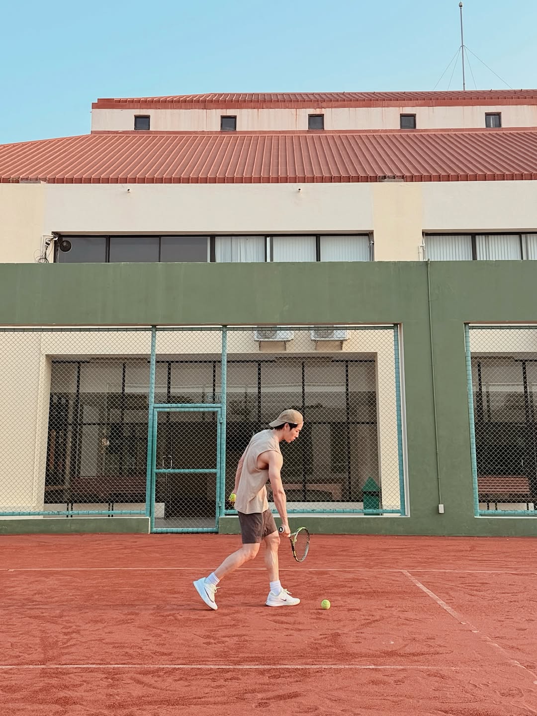 วอร์ - วนรัตน์ รัศมีรัตน์