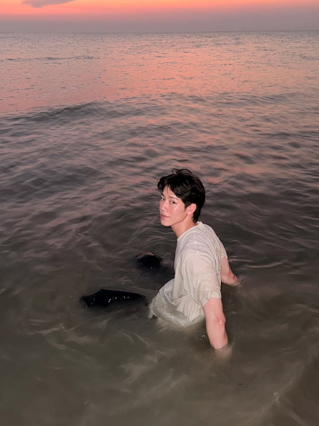 วอร์ - วนรัตน์ รัศมีรัตน์