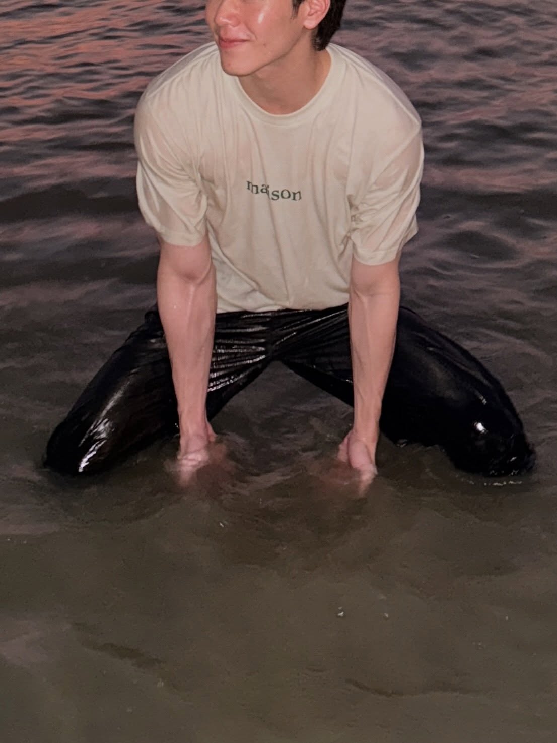 วอร์ - วนรัตน์ รัศมีรัตน์