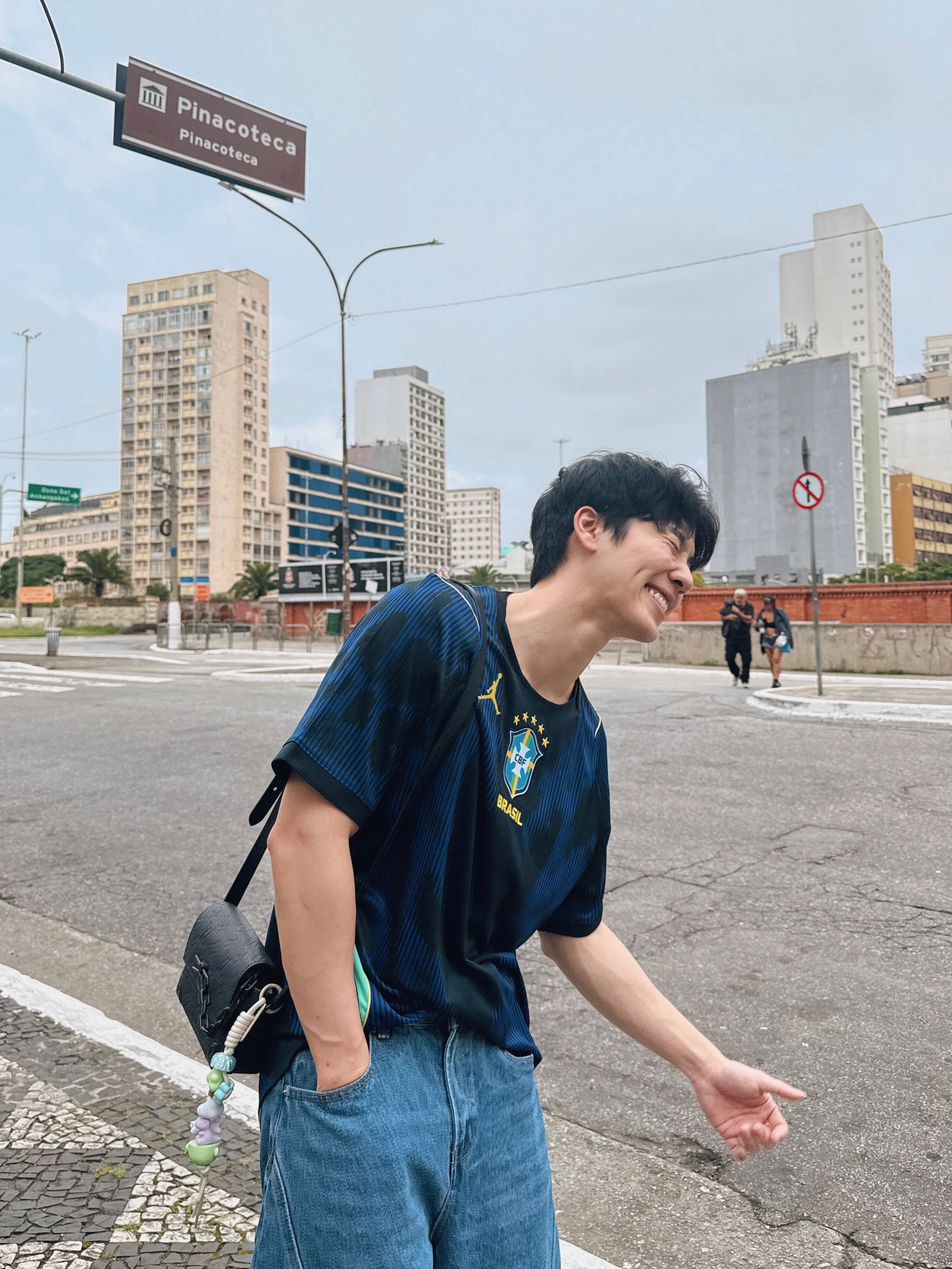 วอร์ - วนรัตน์ รัศมีรัตน์
