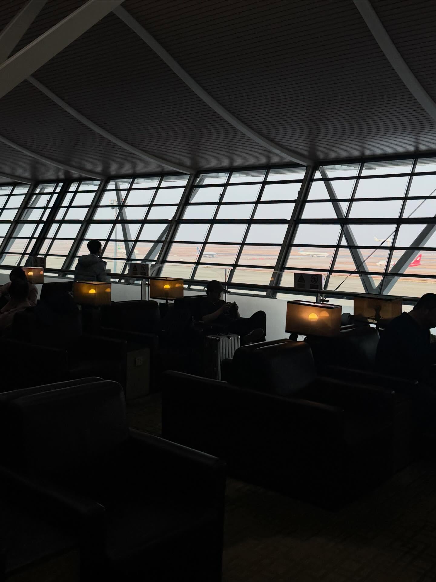 ยิม - ปริญญากรณ์ ขันสวะ