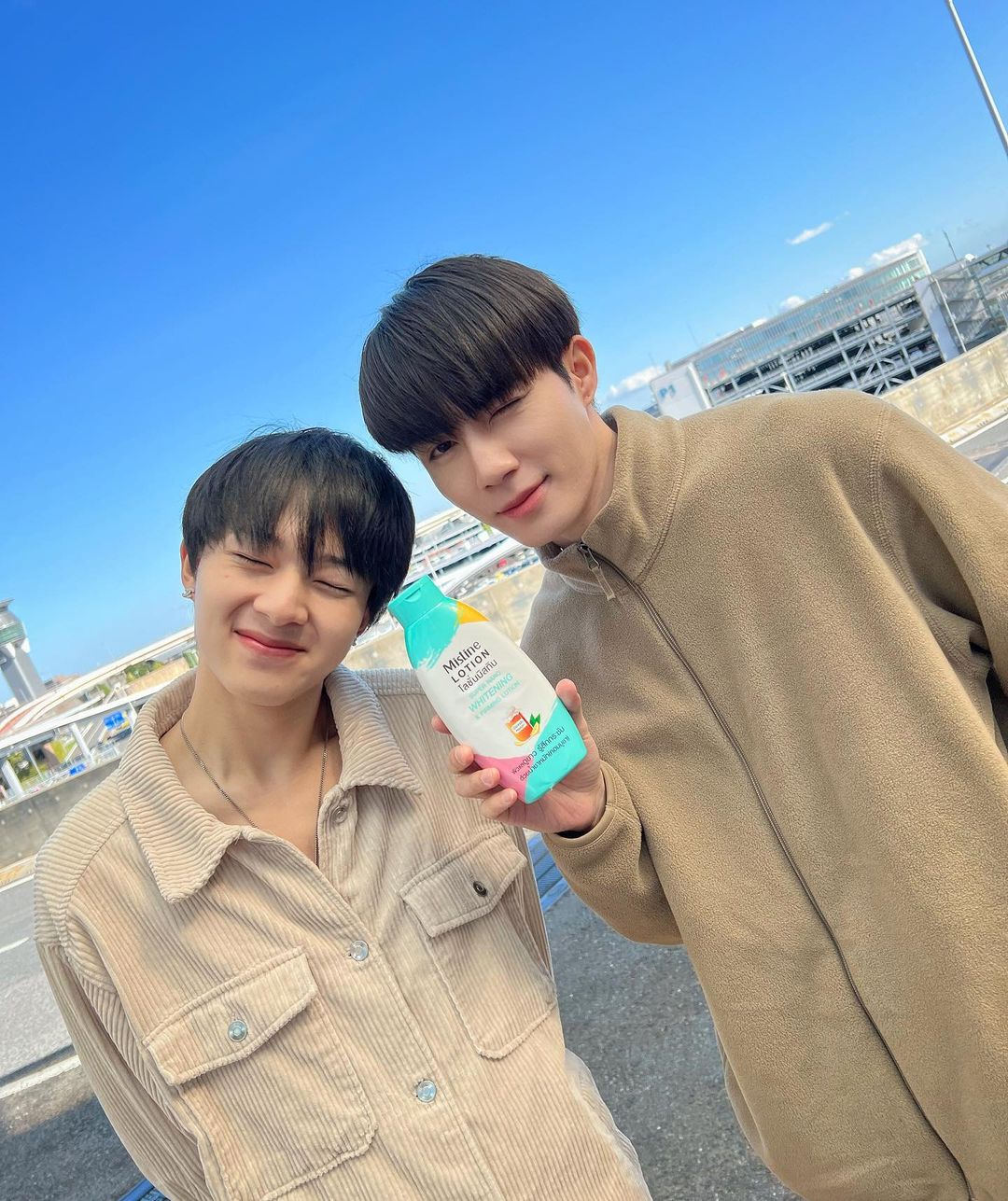 ซี - พฤกษ์ พานิช