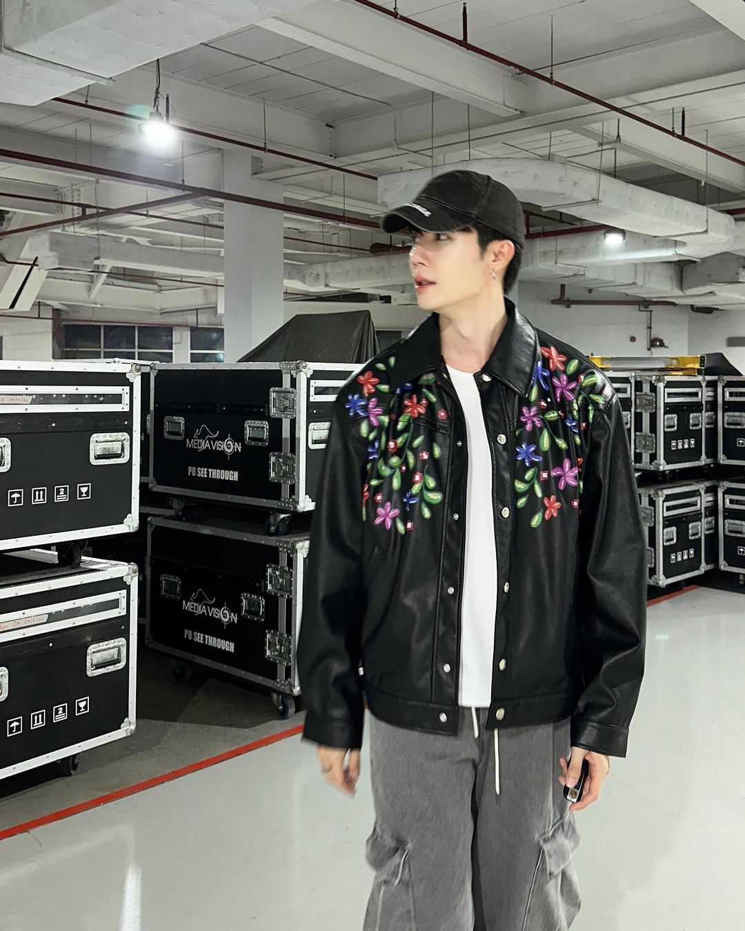 ซี - พฤกษ์ พานิช