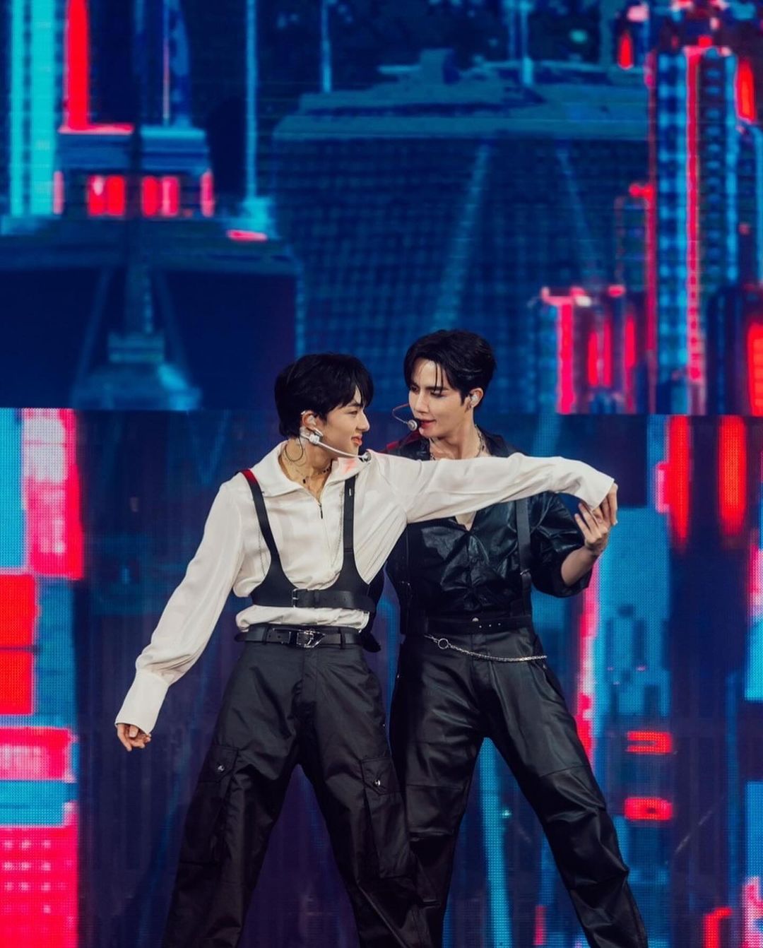 ซี - พฤกษ์ พานิช