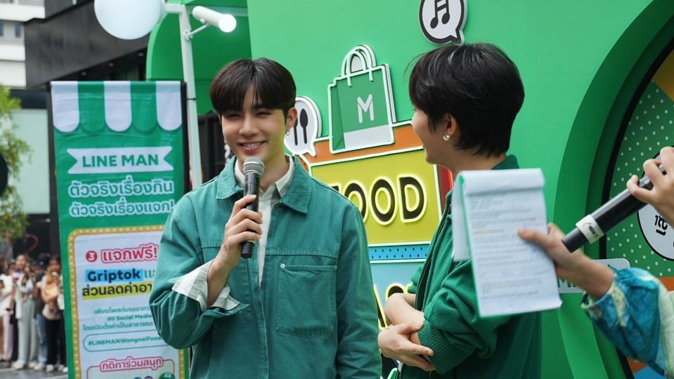 ซี - พฤกษ์ พานิช