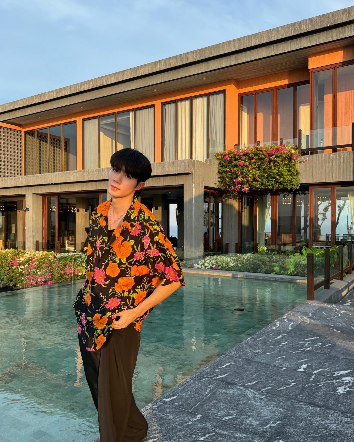 ซี - พฤกษ์ พานิช