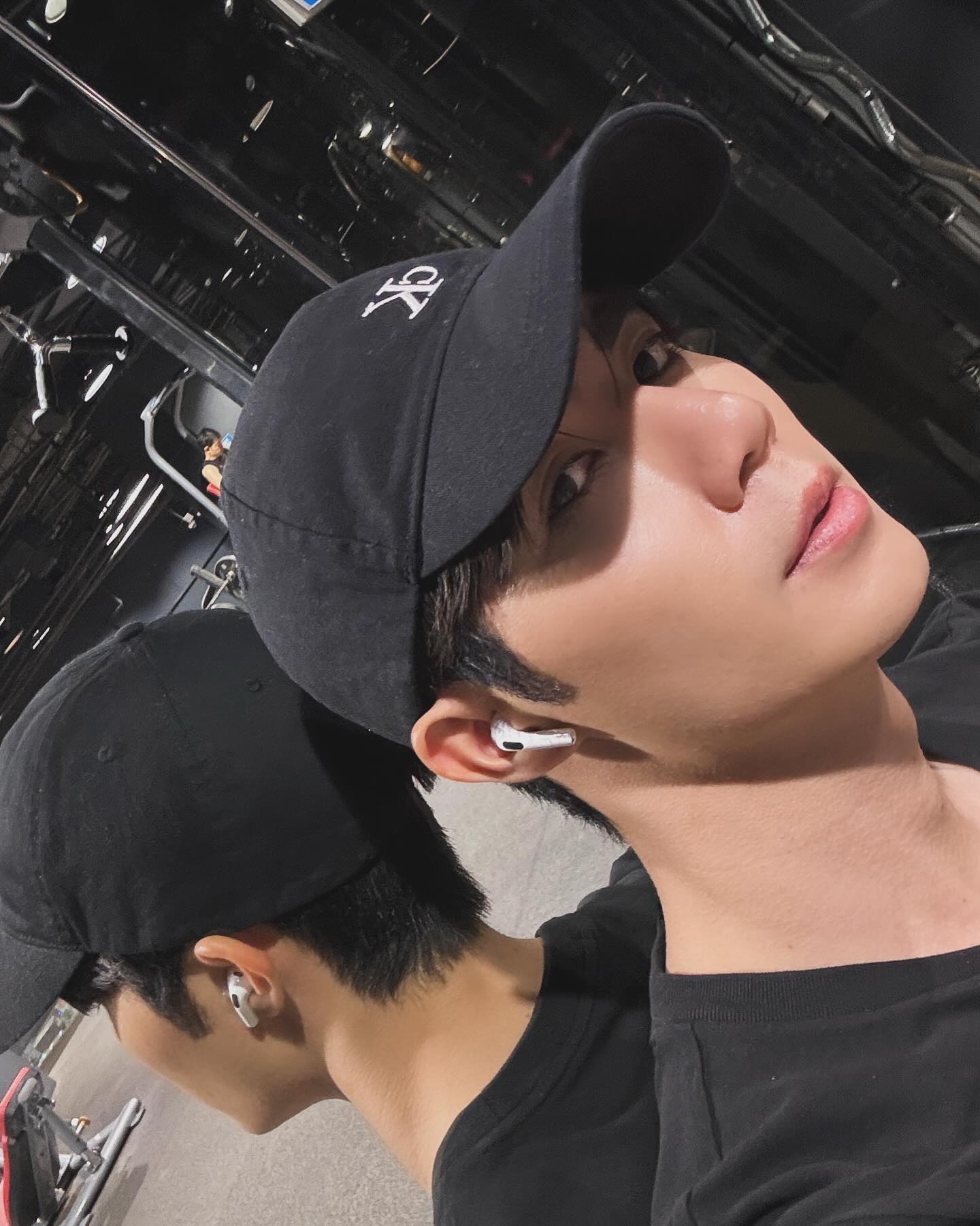 ซี - พฤกษ์ พานิช
