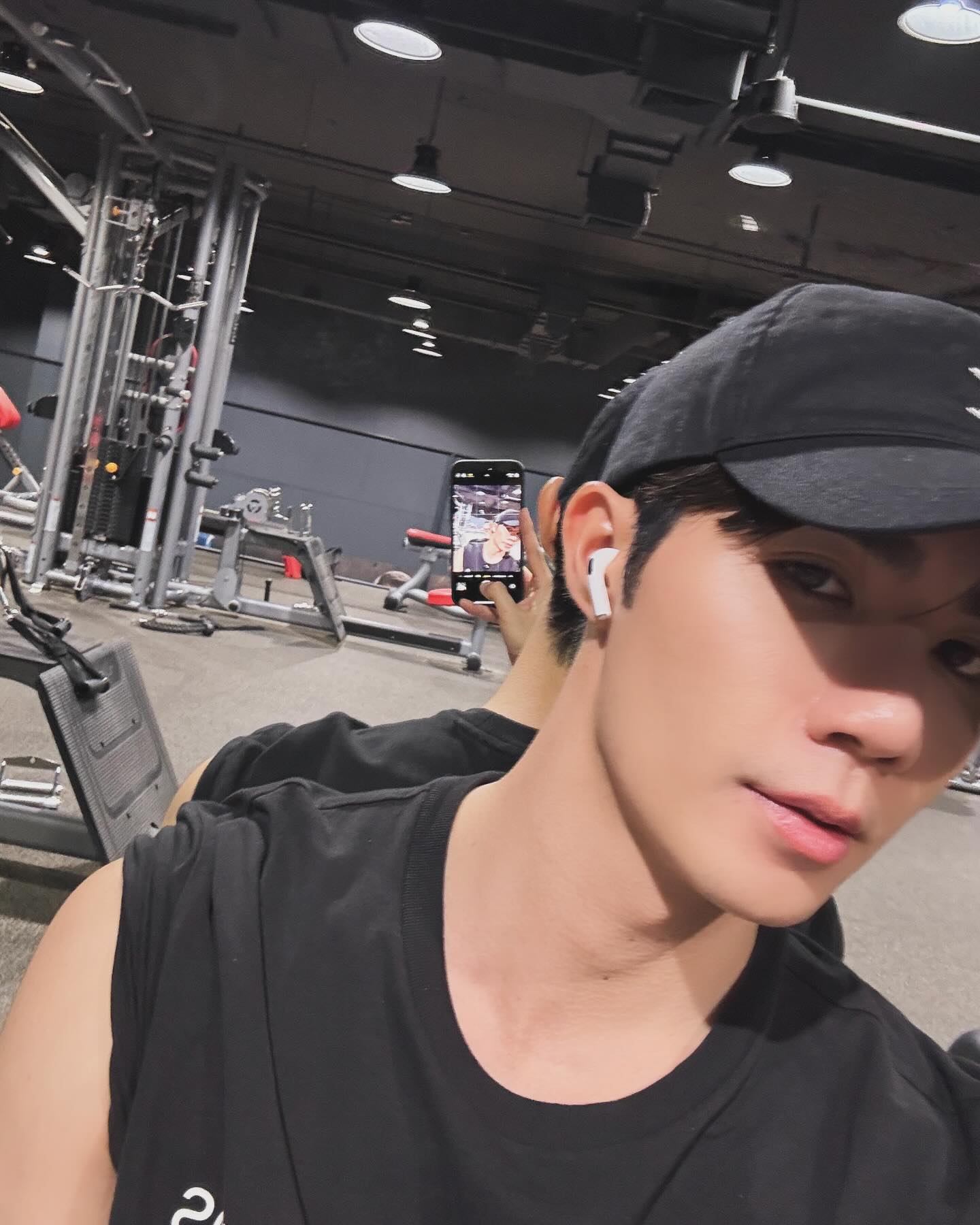 ซี - พฤกษ์ พานิช