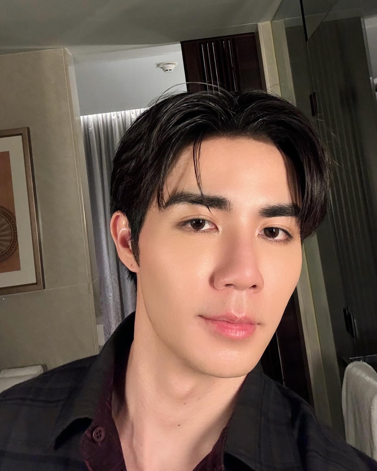 ซี - พฤกษ์ พานิช
