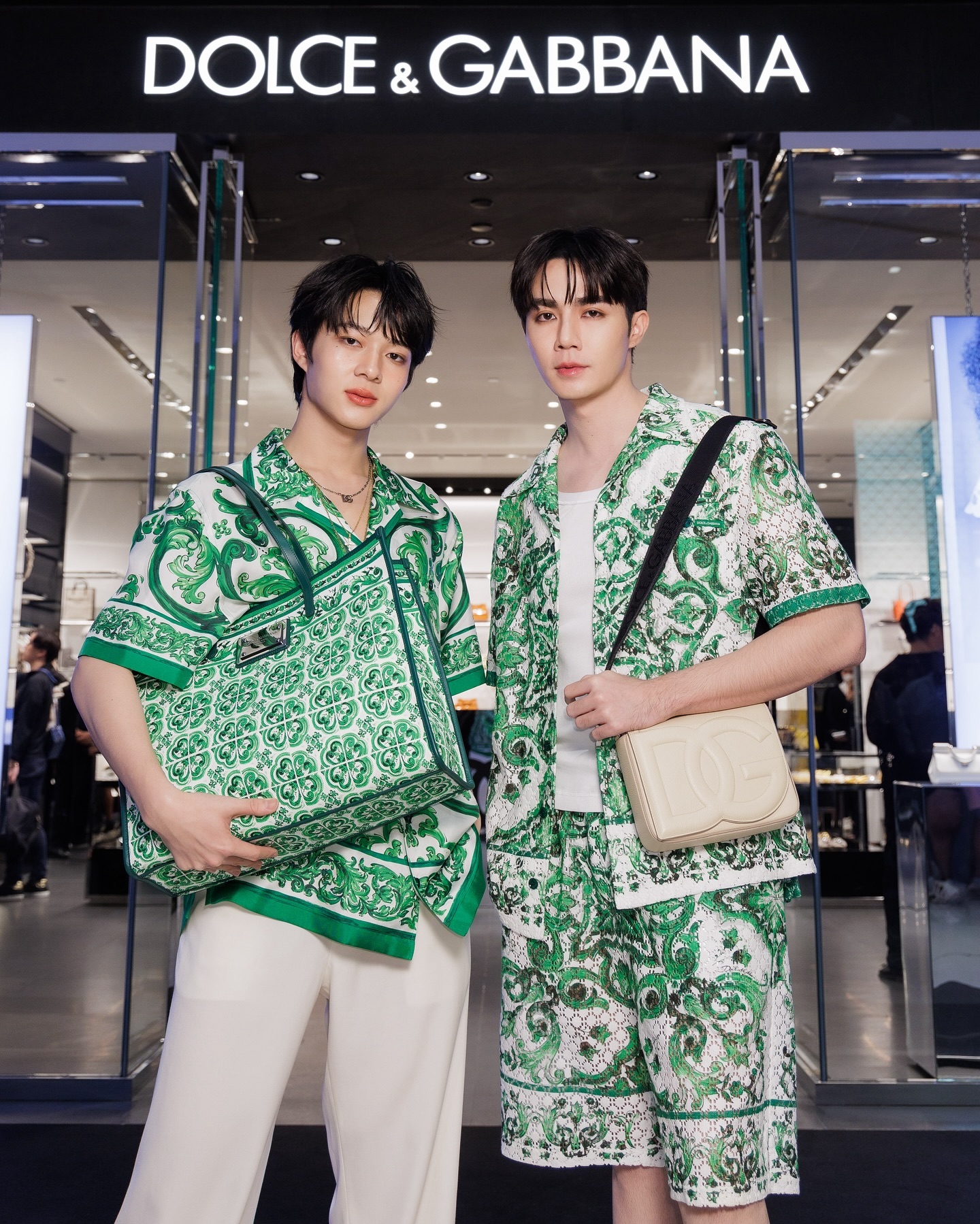 ซี - พฤกษ์ พานิช