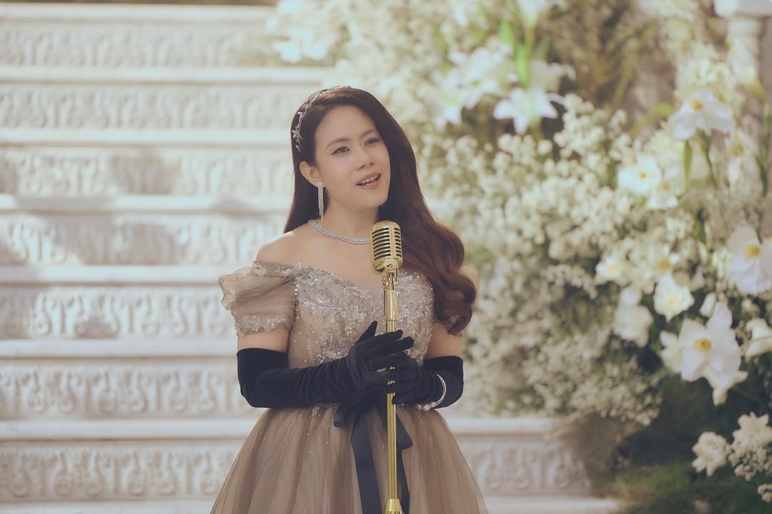 ซี - พฤกษ์ พานิช