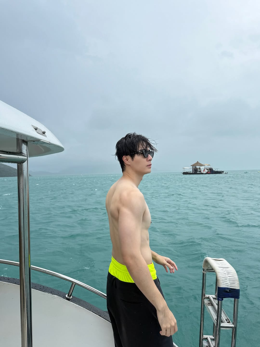 ซี - พฤกษ์ พานิช