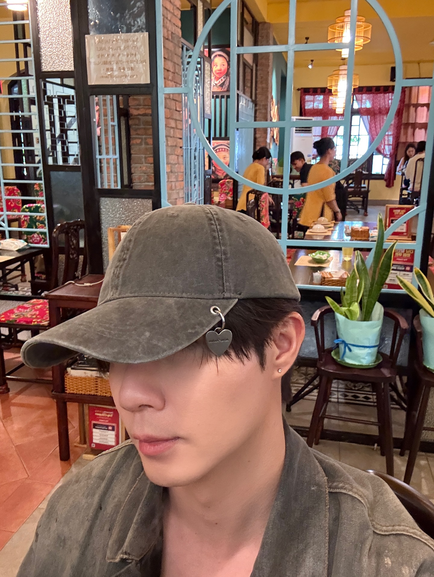 ซี - พฤกษ์ พานิช