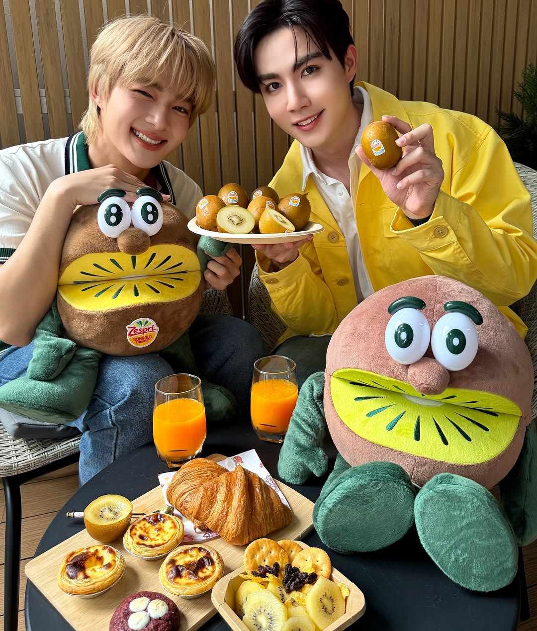 ซี - พฤกษ์ พานิช