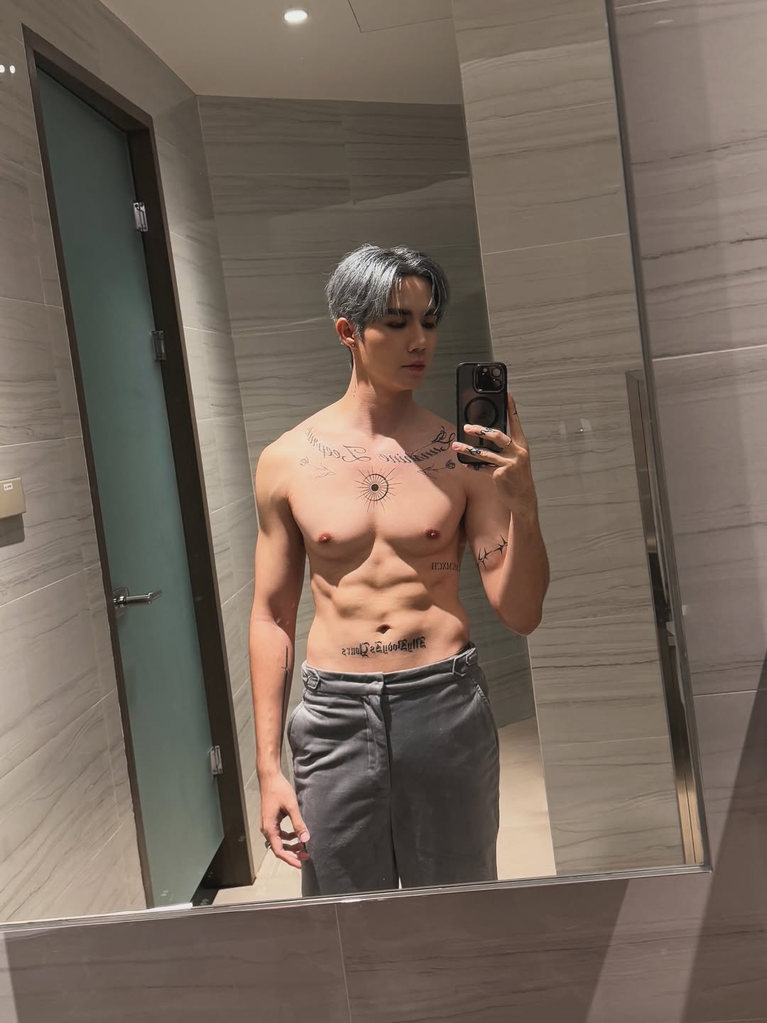 ซี - พฤกษ์ พานิช