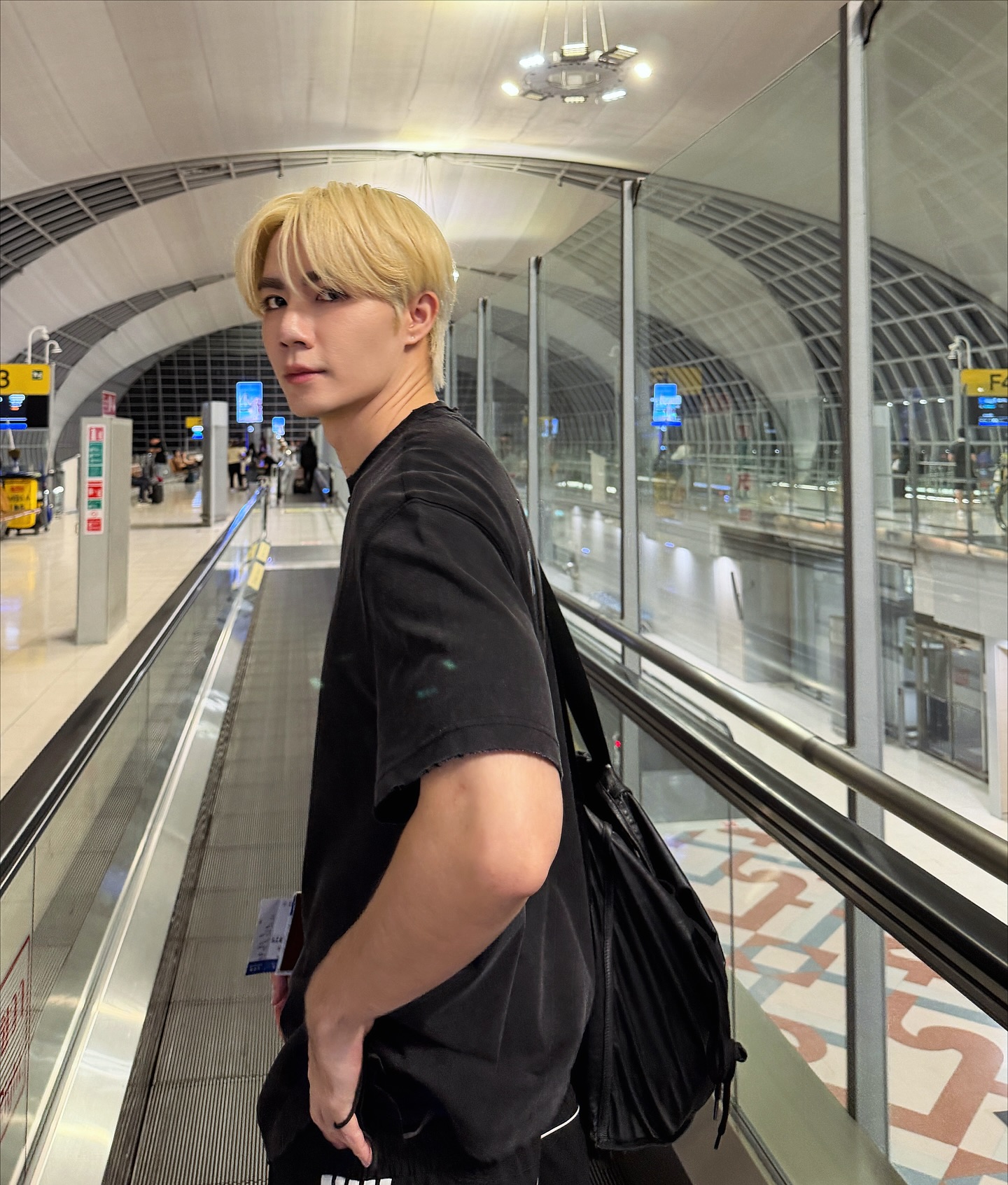 ซี - พฤกษ์ พานิช