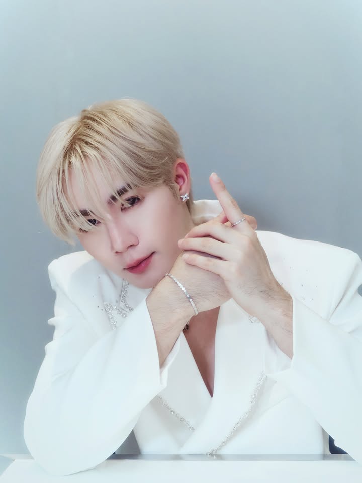 ซี - พฤกษ์ พานิช