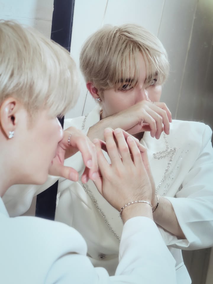 ซี - พฤกษ์ พานิช