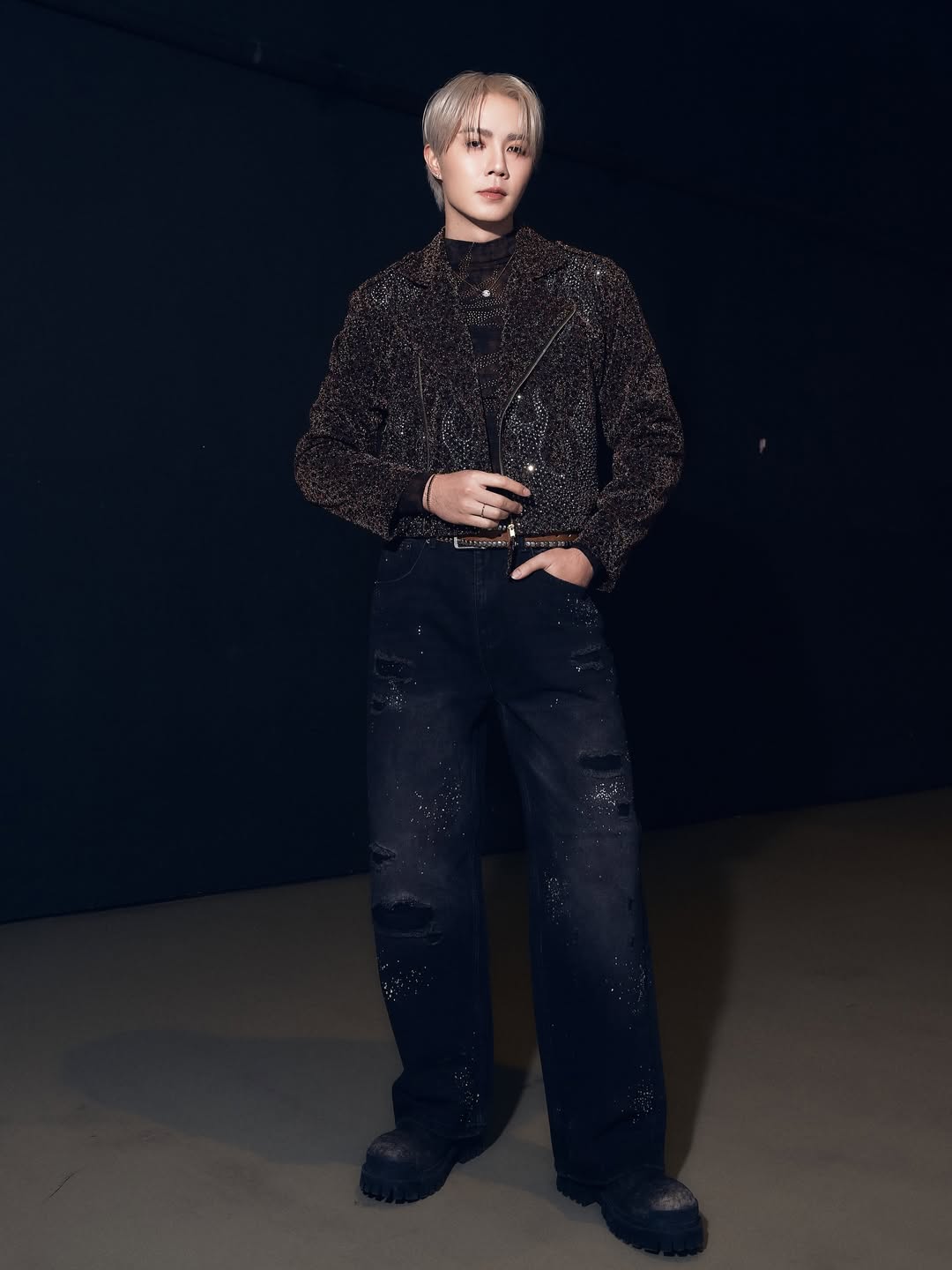 ซี - พฤกษ์ พานิช