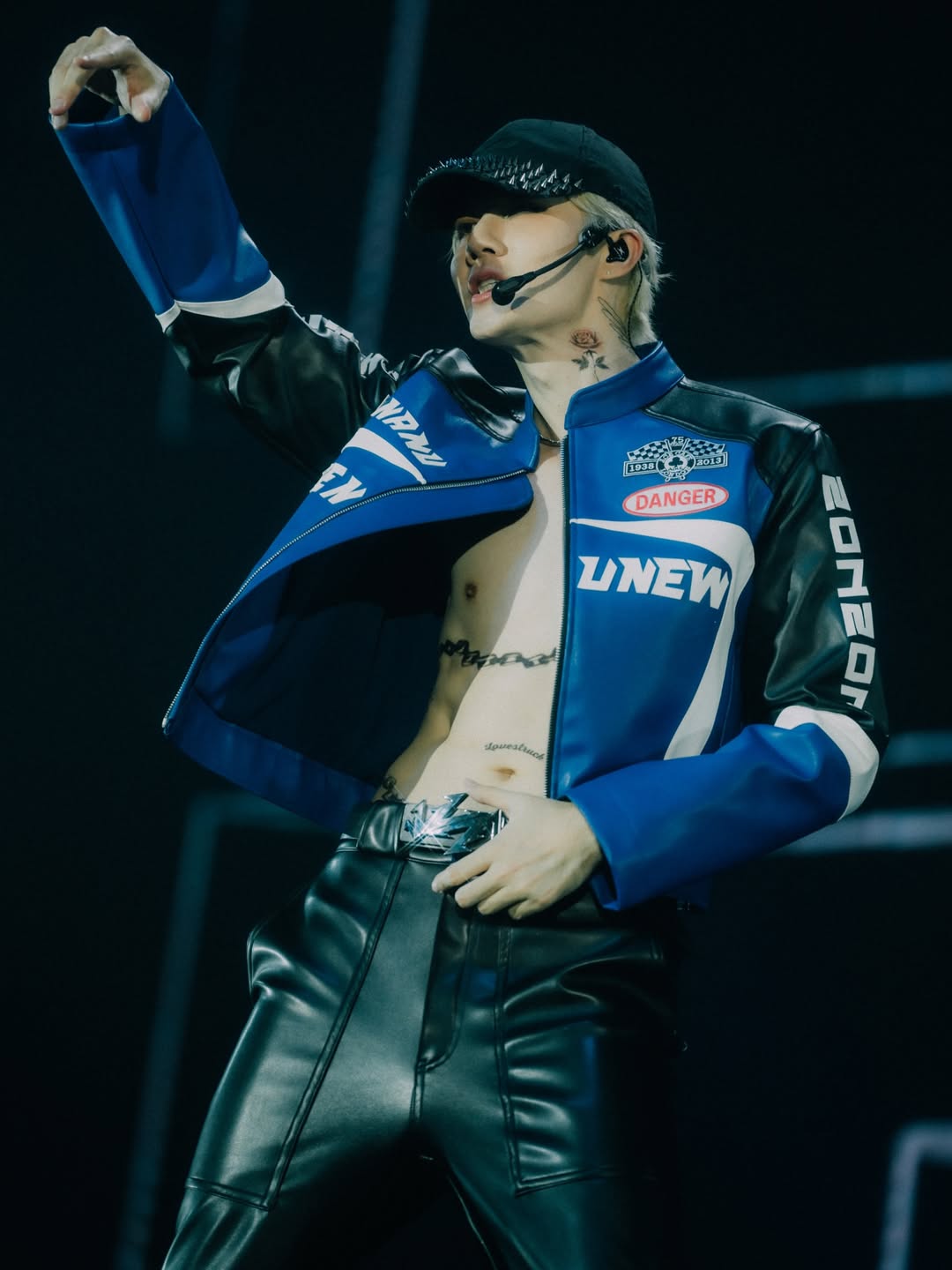 ซี - พฤกษ์ พานิช