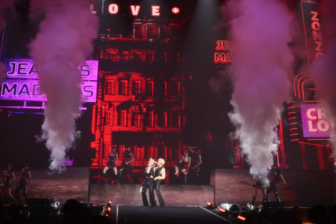 ซี - พฤกษ์ พานิช