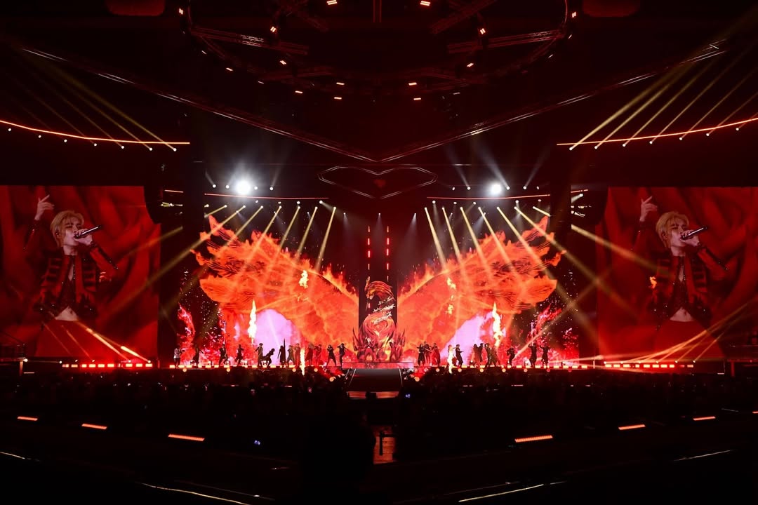 ซี - พฤกษ์ พานิช